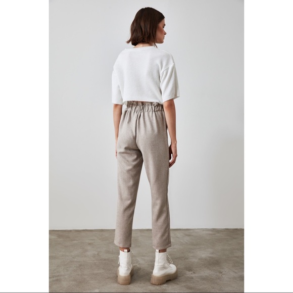 Woman Ankle Cropped Gray Tie Pants Medium - Picture 6 of 6